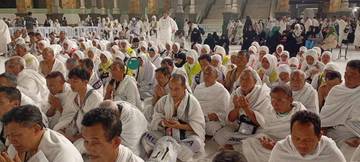 Sempat Terkendala, Jamaah Haji Banjarnegara Tunaikan Umrah Wajib Perdana