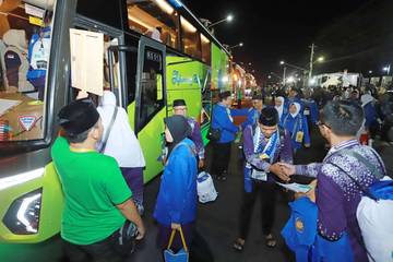 Bupati Lepas 1.449 Jamaah Haji Kebumen 