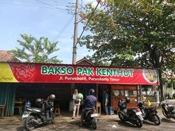 Bakso “Pak Kenthut”, Original di Tengah Tren Viral
