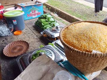 Menikmati Nasi Jagung di Jalan Baru Lio Brebes