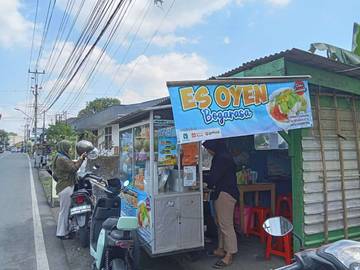 Es Oyen, Minuman Legendaris Bandung Kini di Purwokerto