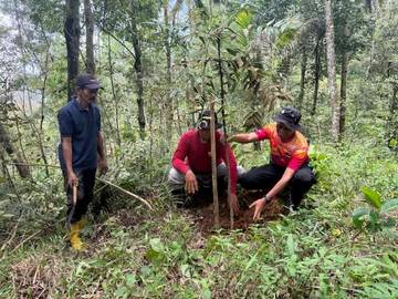 Menjaga Sumber Kehidupan dari Puncak  Wanarata