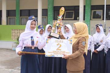 Putri SMPN 5 Adiwerna, Juara 2 Bola Tangan 