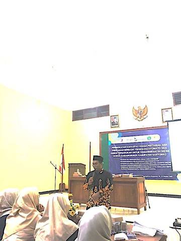 Pelatihan Alat Produksi Keripik Ikan Nila Desa Karangduren