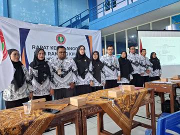 PGRI  SMKN 1 Kaligondang Purbalingga Gelar Rapat Kerja  