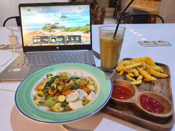Kopi dan Kentang Goreng: Paling Dicari Saat Nugas