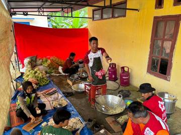 Dapur Umum TAGANA Siaga Salurkan Logistik Warga Terdampak