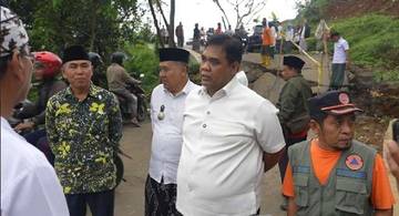 Pemkab Tegal Siapkan Anggaran Perbaikan Jalan Amblas Batunyana 