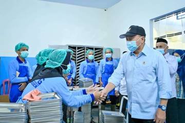 Menko Zulhas Apresiasi SPPG di Kabupaten Banjarnegara