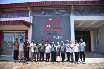 Bupati Kebumen dan Kemenkop Tinjau Kesiapan KDMP