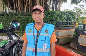 Identifikasi Juru Parkir Resmi Banyumas Lewat Rompi Biru