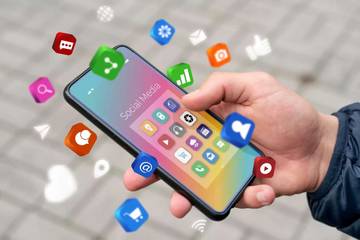 Etika Berkomentar di Medsos: Hindari Jejak Digital Buruk