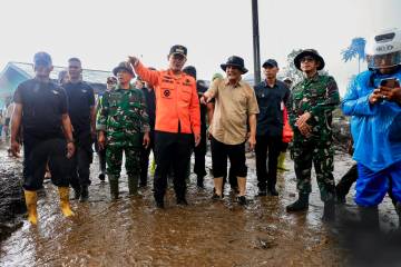 Gubernur Jateng Tinjau Lokasi Banjir Bandang Karangreja Purbalingga