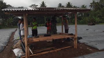 Enam Warga Gandatapa Tersambar Petir, Satu Meninggal