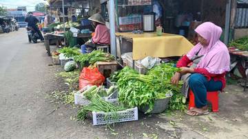 Pedagang Jalan Vihara Purwokerto Harap Penataan Dilakukan Serentak