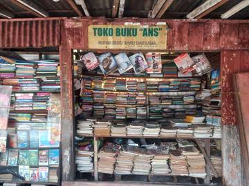 Pelaku Usaha Toko Buku Kuatkan Literasi Budaya Literasi 