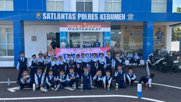 Polres Kebumen Kenalkan Tertib Lalin Lewat Polsanak