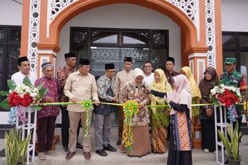 Bupati Resmikan Gedung Dakwah, Jalan Mangli-Kemukus Mulus Segera