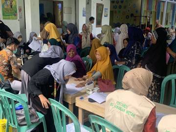 Pengobatan Gratis Hadir di Pembukaan TMMD Sawangan Wetan