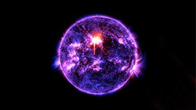 Matahari Lepaskan Flare-X4.2, Ini Penjelasan NASA dan NOAA - RRI.co.id