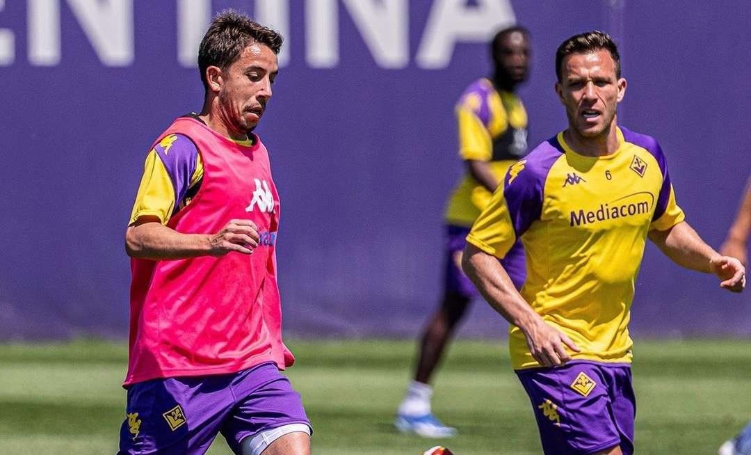 Olympiacos Serasa Main di Kandang Lawan Fiorentina
