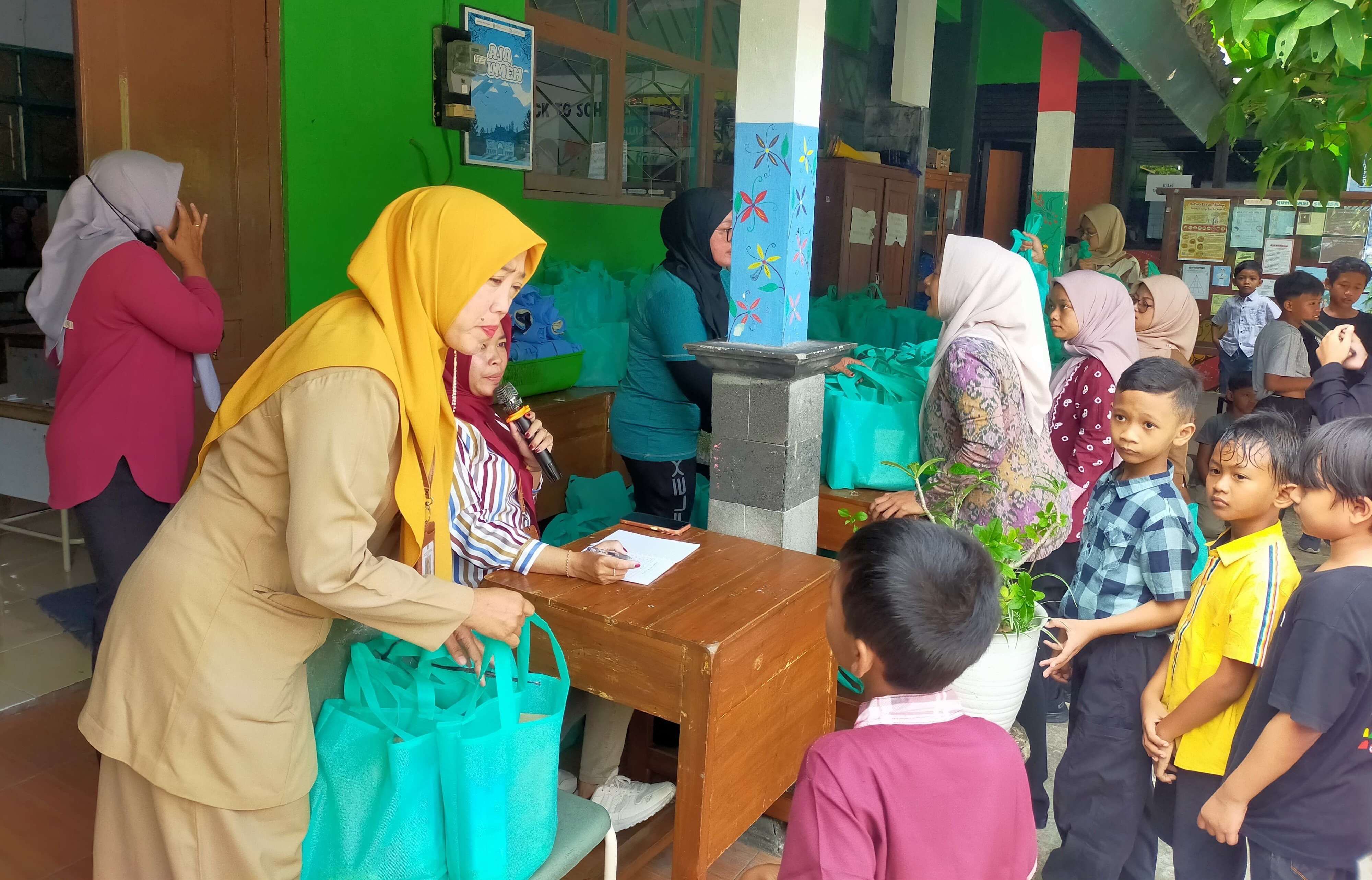 Kepala BGN: Program MBG Tak Bergantung Kalender Pendidikan - RRI.co.id