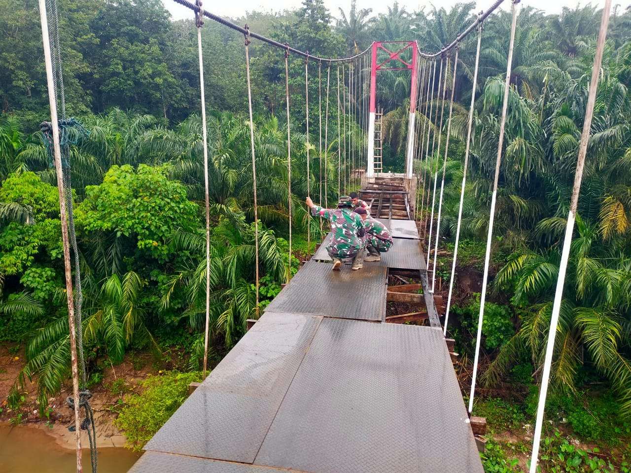 TNI Bangun dan Perbaiki Jembatan di Sumut untuk Pulihkan Konektivitas 