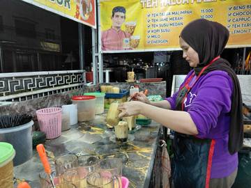Teh Talua Bang Ucok, Digemari Turis Asing