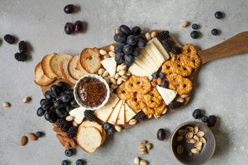 Wajib Dicoba, Inilah Jenis-Jenis 'Charcuterie Board' Menggugah Selera