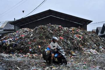 ‘From Banyumas to Bantargebang’