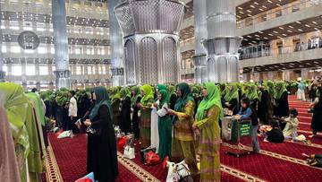 Teduhnya Masjid Istiqlal dalam Peringatan Isra Mikraj