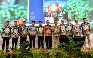 Gelar Rakernas, Apkasi Luncurkan Buku 25 Praktik Terbaik
