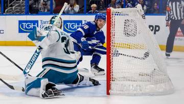 Lightning Libas Sharks 4-1 di Laga NHL