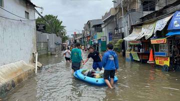 Banjir Rendam Kapuk Muara, Warga Butuh Bantuan Makanan