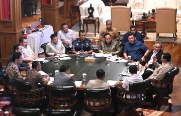 Menhan Ikut Rapat Kabinet Merah Putih di Hambalang