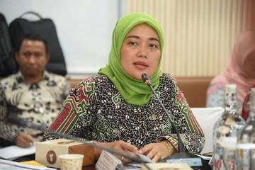 Komisi VII Peringatkan Gejala Deindustrialisasi Hambat Pertumbuhan Ekonomi 