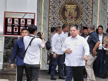 Airlangga Minta Bursa Efek Indonesia Evaluasi