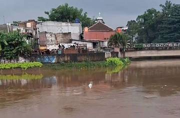 Kali Ciliwung Meluap, Rendam 38 RT di Jaktim