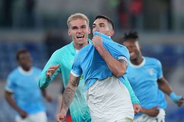 Drama Lima Gol, Lazio Menang Dramatis atas Genoa