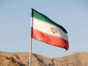 Iran Rencanakan Latihan Tembak di Selat Hormuz