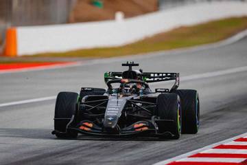 McLaren Uji Coba Perdana Mobil 2026