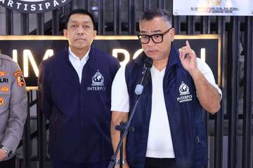 Polri Ungkap Alasan Lamanya Penerbitan 'Red-Notice' Riza Chalid
