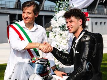 Bezzecchi Resmi Perpanjang Kontrak dengan Aprilia hingga MotoGP 2027