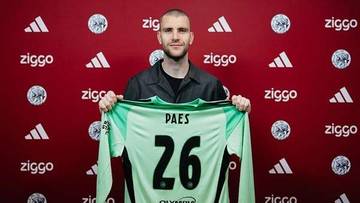 Direkrut Ajax Amsterdam, Inilah Fakta Menarik Maarten Paes