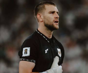 Profil Maarten Paes, Kini Siap Perkuat Ajax Amsterdam