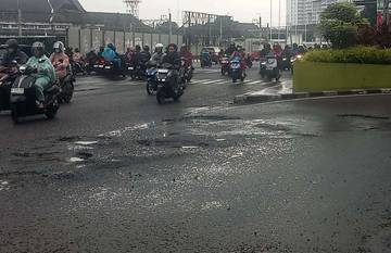 Pemkot Bekasi Laporkan Kerusakan Sejumlah Jalan Akibat Banjir 