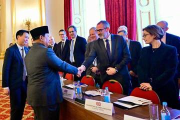 Universitas Inggris, DPR Wanti-Wanti Nasib Kampus Dalam Negeri 