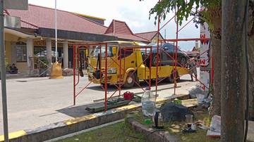 KPK Sita Mobil Mewah Milik Ketua PBSI Madiun