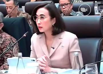 Menpar Uraikan Faktor Regulasi Penerbangan Asing