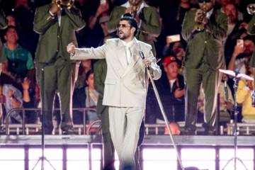 Bad Bunny Siap Tampil di Super Bowl 2026